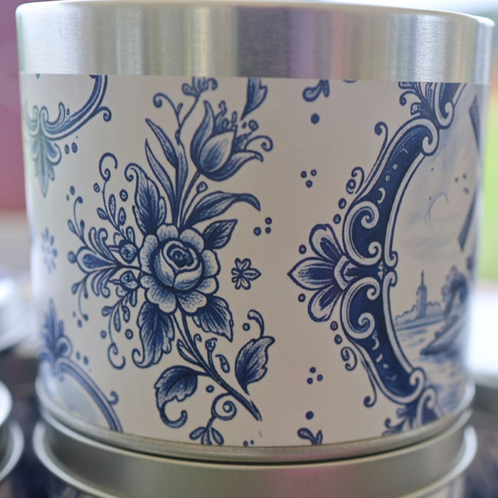 Hadeco 80th Anniversary Delft Series: Collector’s Keepsake Tin & Spring Daffodil Set